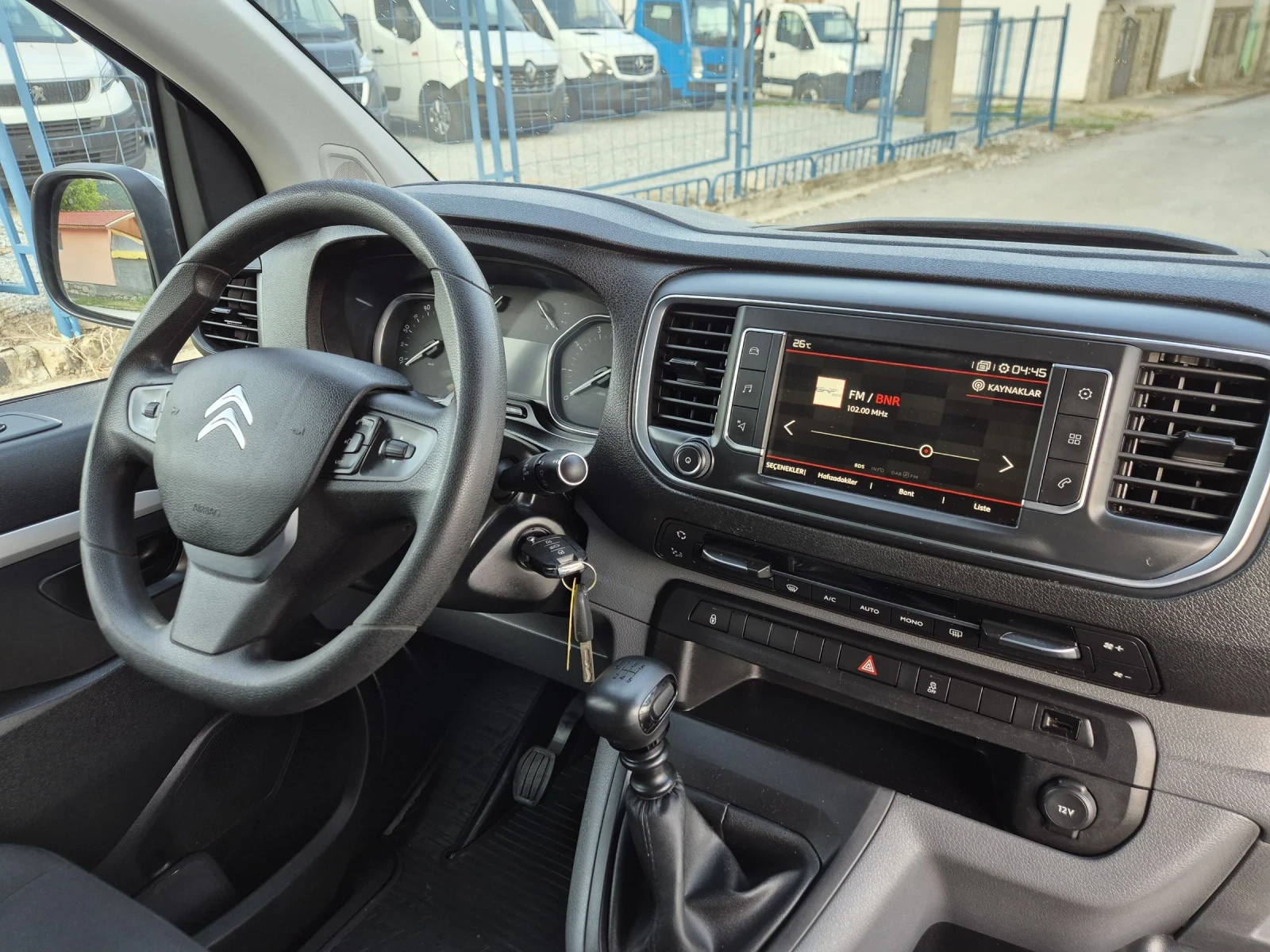 Citroen Jumpy 2.0BlueHDI 120 XL Business DC - изображение 6