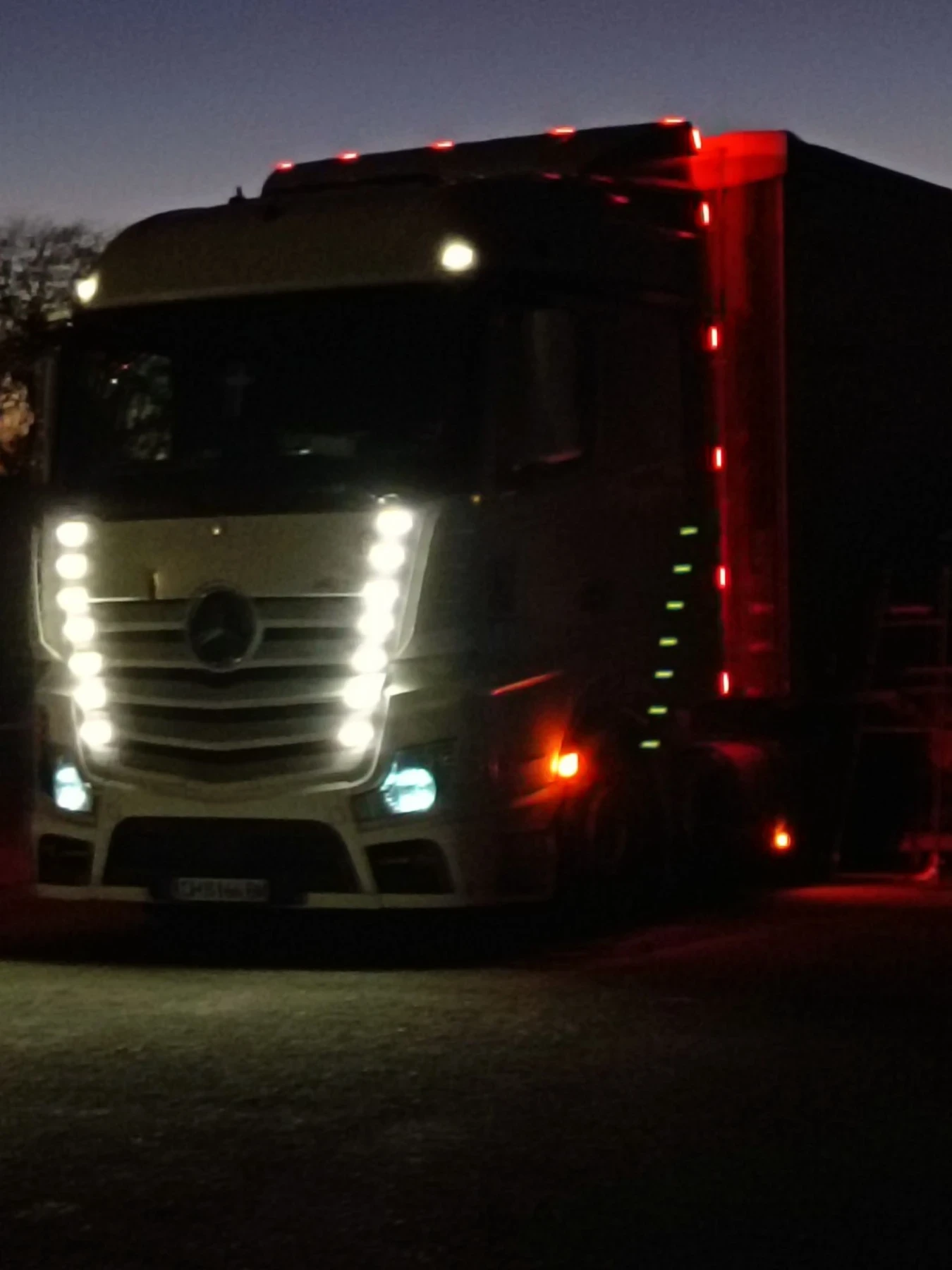 Mercedes-Benz Actros, снимка 12 - Камиони - 56733230