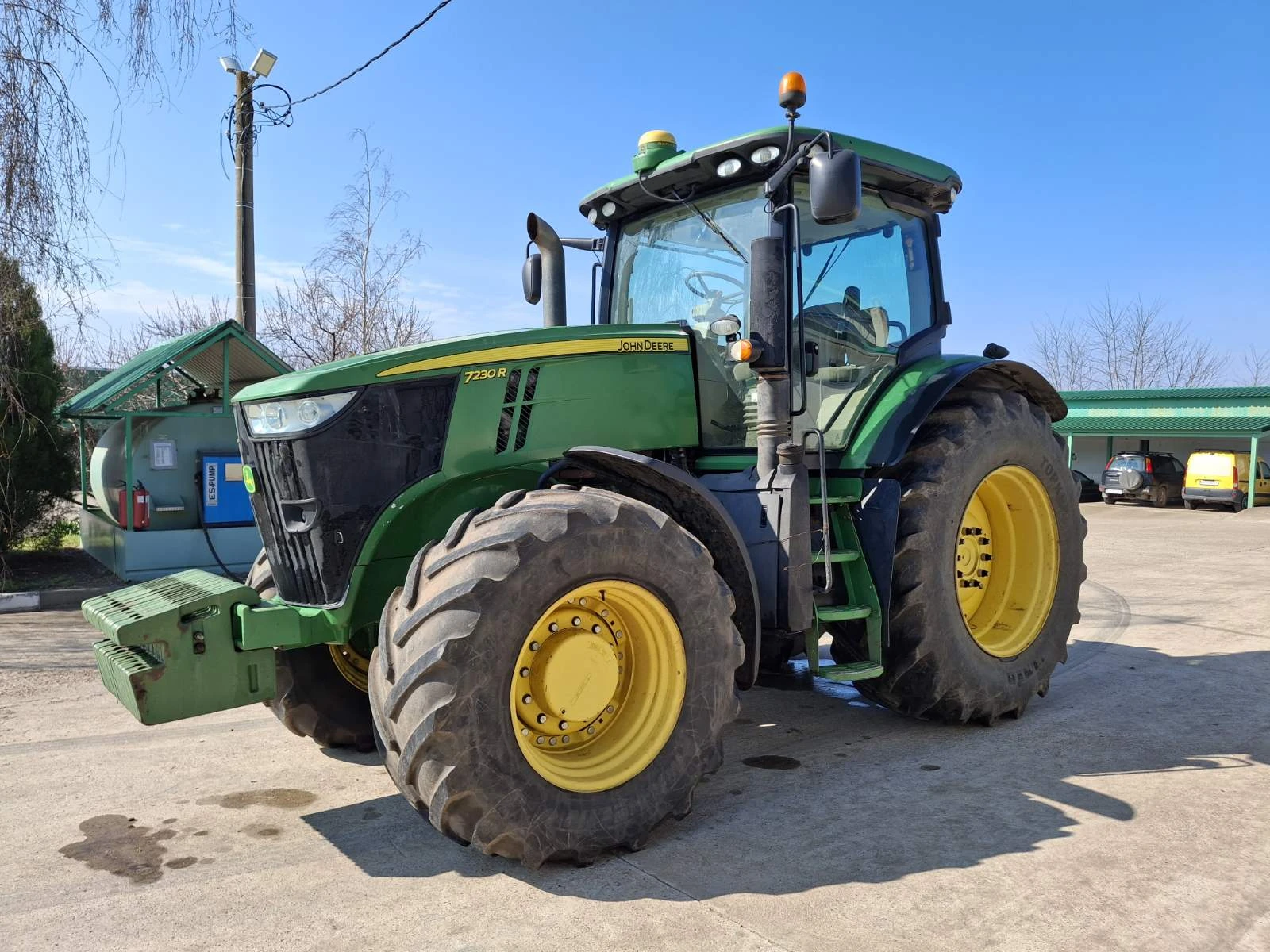 Трактор John Deere 7230R | Auto.bg — изображение 1