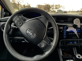 Toyota Auris, снимка 12