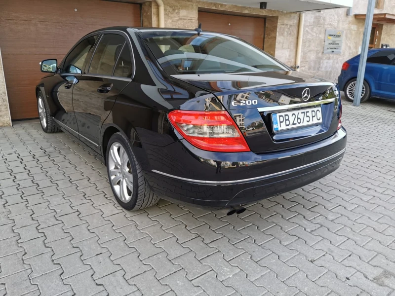 Mercedes-Benz C 200 ГОЛЯМА-НАВИГАЦИЯ* АВТОМАТ* КЛИМАТРОНИК* ТИП-ТОП, снимка 6 - Автомобили и джипове - 47569346