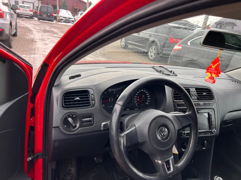 VW Polo 1.2i NAVI EURO 5, снимка 11 - Автомобили и джипове - 48773214