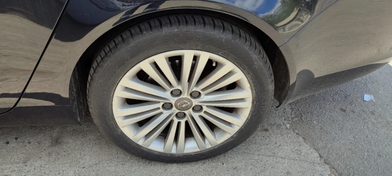 Opel Insignia Sports tourer , снимка 8 - Автомобили и джипове - 50070929