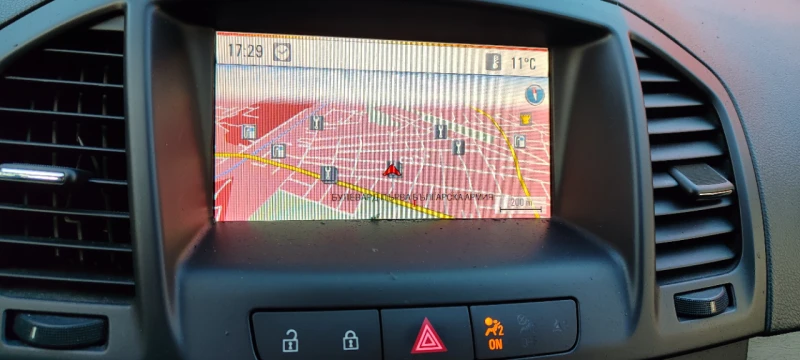 Opel Insignia Sports tourer , снимка 3 - Автомобили и джипове - 50070929