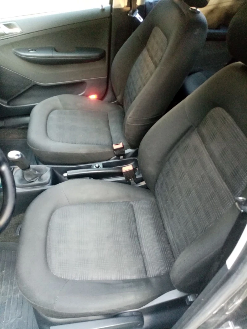 Skoda Fabia ТОП 1.9ТДИ 101кс Full Ekstra, снимка 8 - Автомобили и джипове - 52393814