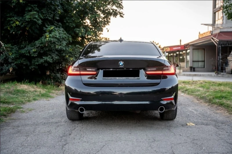 BMW 320 D xDrive Mild Hybrid, снимка 10 - Автомобили и джипове - 52301191