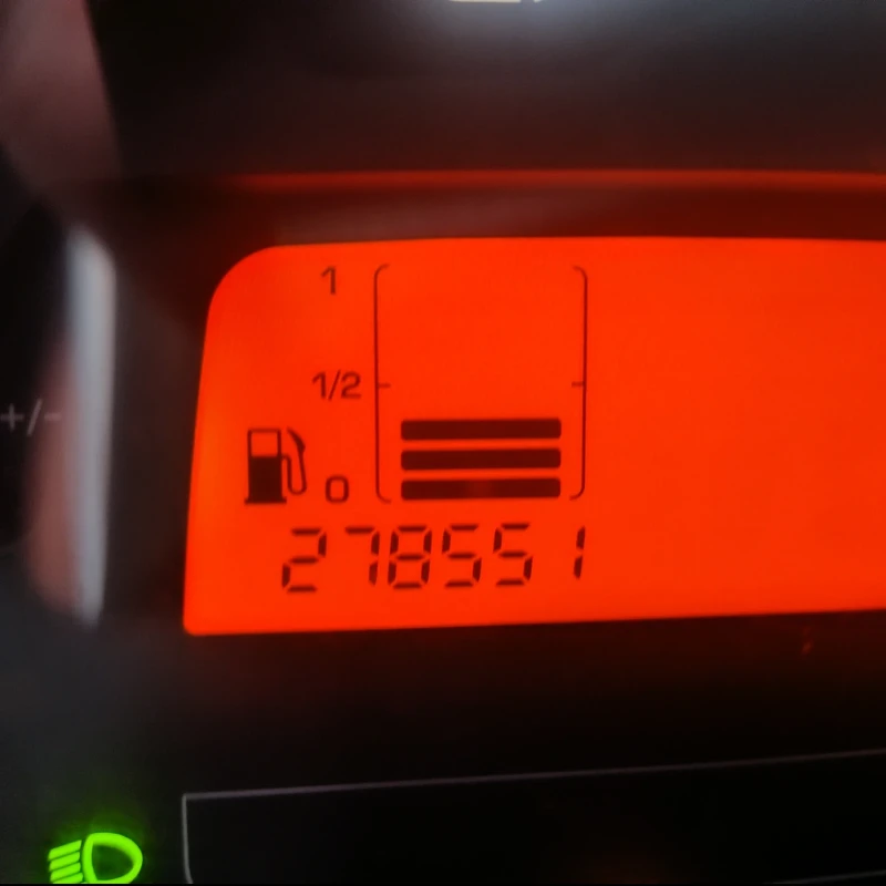 Citroen C2 Vtr 1.4Hdi, снимка 7 - Автомобили и джипове - 52324347