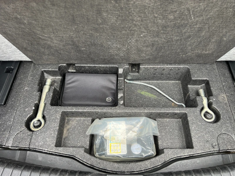 Mazda 6 2.2d FACELIFT, снимка 13 - Автомобили и джипове - 53180436