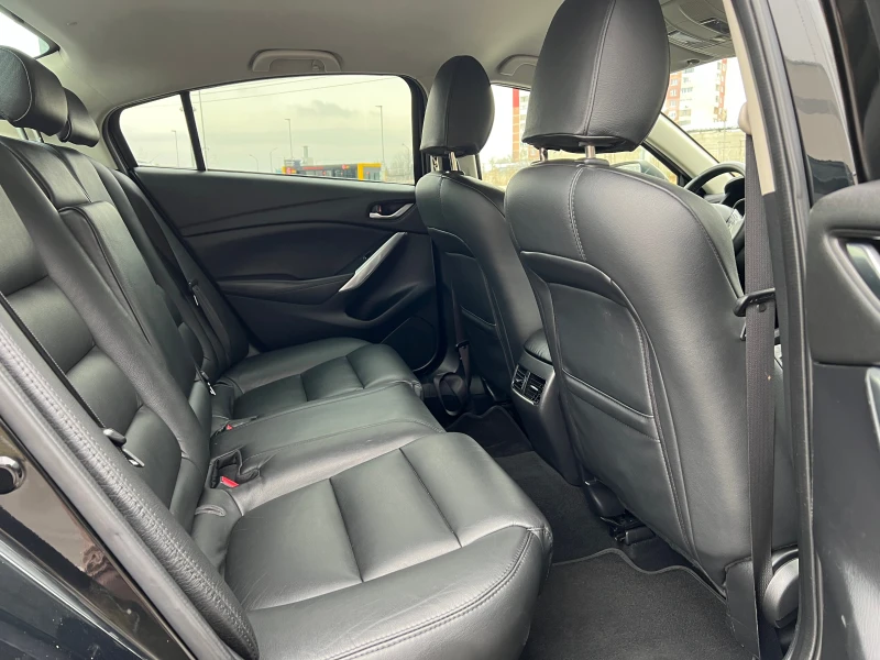Mazda 6 2.2d FACELIFT, снимка 14 - Автомобили и джипове - 53180436