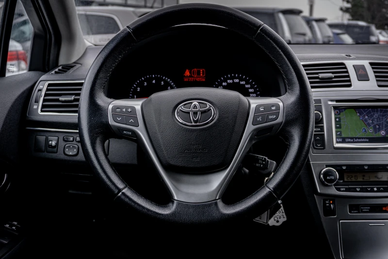 Toyota Avensis 1.8 бензин | КАТО НОВА! AL KANTARA | С ГАРАНЦИЯ, снимка 10 - Автомобили и джипове - 53191007