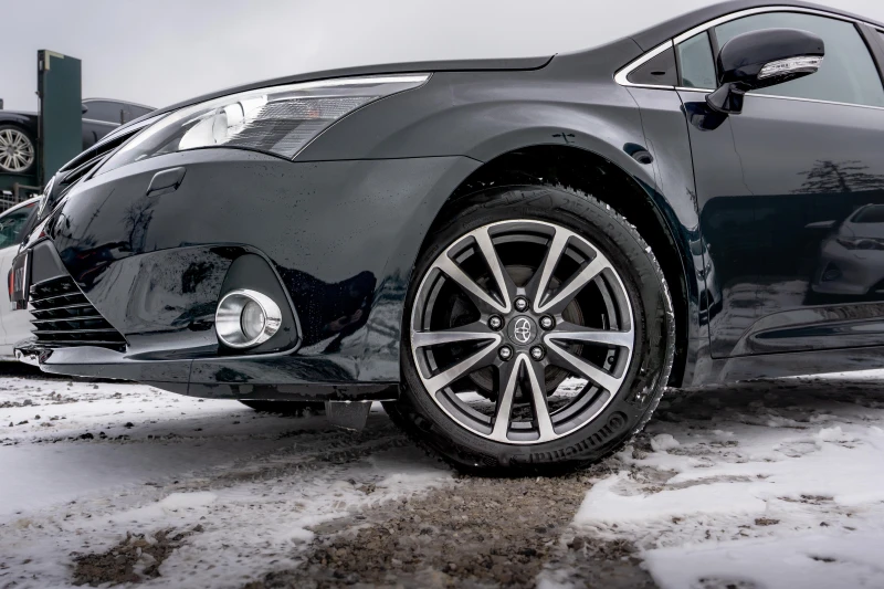 Toyota Avensis 1.8 бензин | КАТО НОВА! AL KANTARA | С ГАРАНЦИЯ, снимка 7 - Автомобили и джипове - 53191007