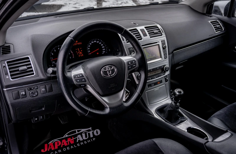 Toyota Avensis 1.8 бензин | КАТО НОВА! AL KANTARA | С ГАРАНЦИЯ, снимка 8 - Автомобили и джипове - 53191007