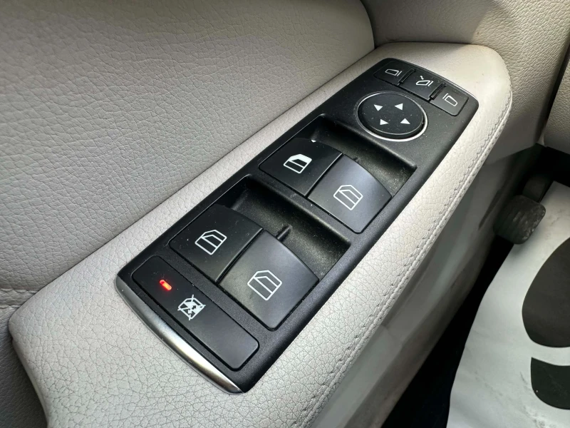 Mercedes-Benz E 250, снимка 14 - Автомобили и джипове - 53558857