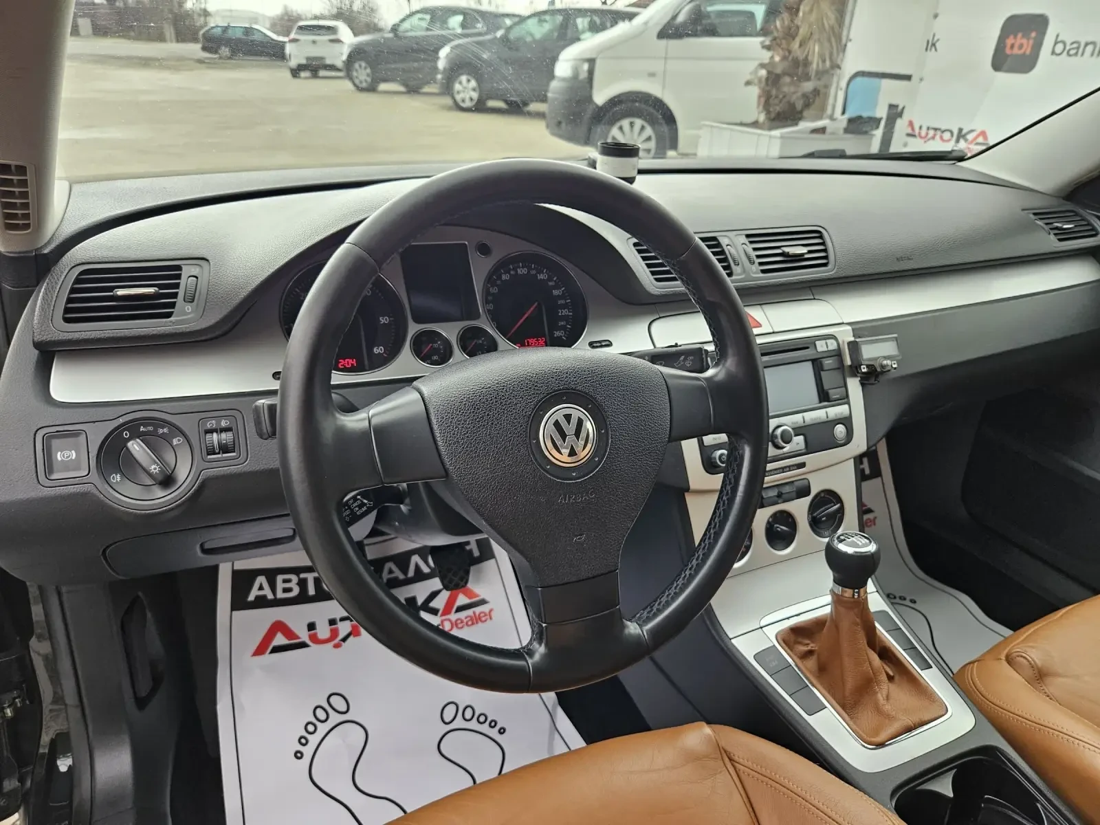 VW Passat 2.0TDI-140кс= СЕДАН= 6СКОРОСТИ= HIGHLINE - изображение 8