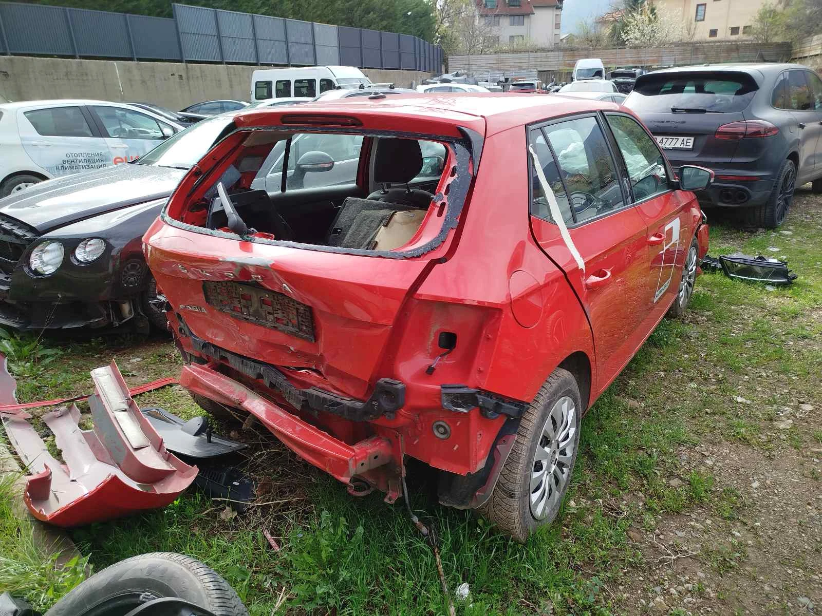 Skoda Fabia 1.0i - изображение 3