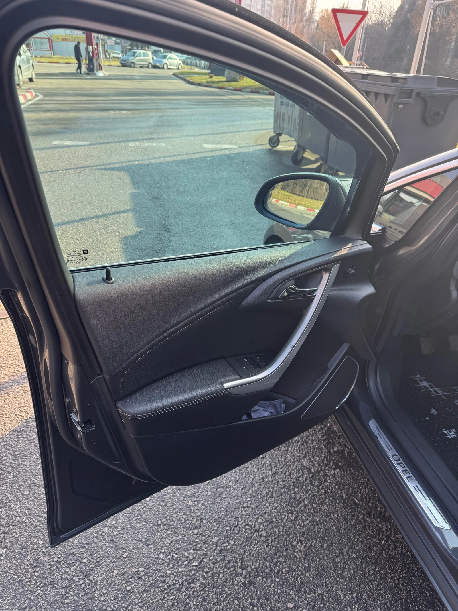 Opel Astra Astra J - изображение 4