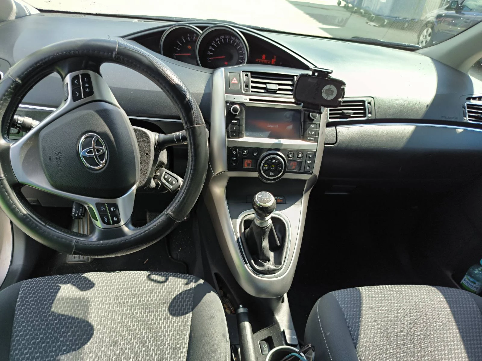 Toyota Verso  - изображение 8