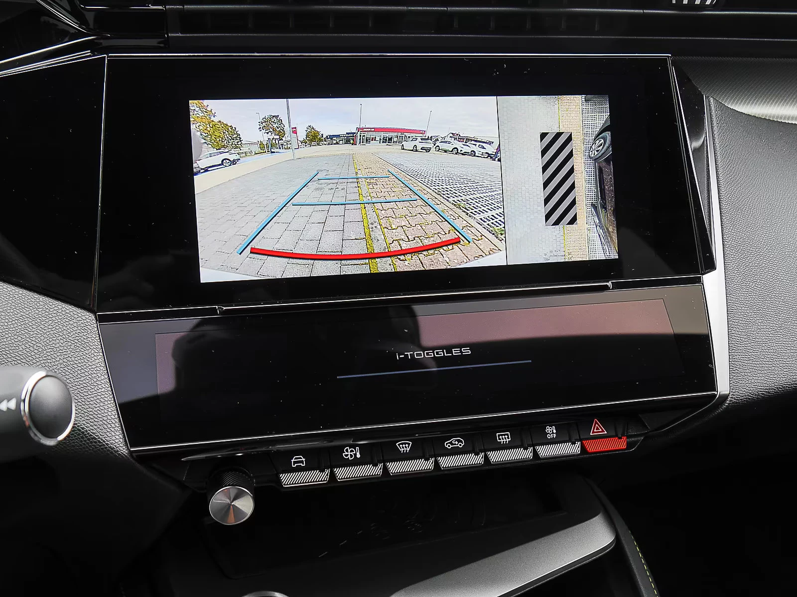 Peugeot 308 GT/156HP/AHK/360/ACC/NAVI/LED/KLESS/501g - изображение 9