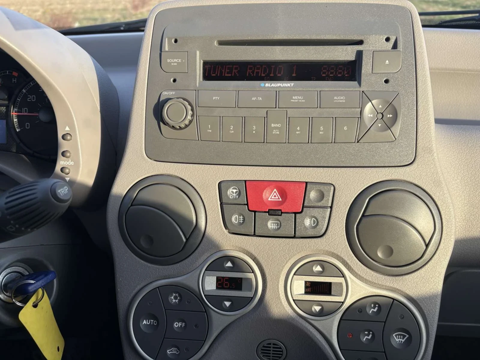 Fiat Panda 1, 2/ KLIMATIK/4X4 | Mobile.bg   11