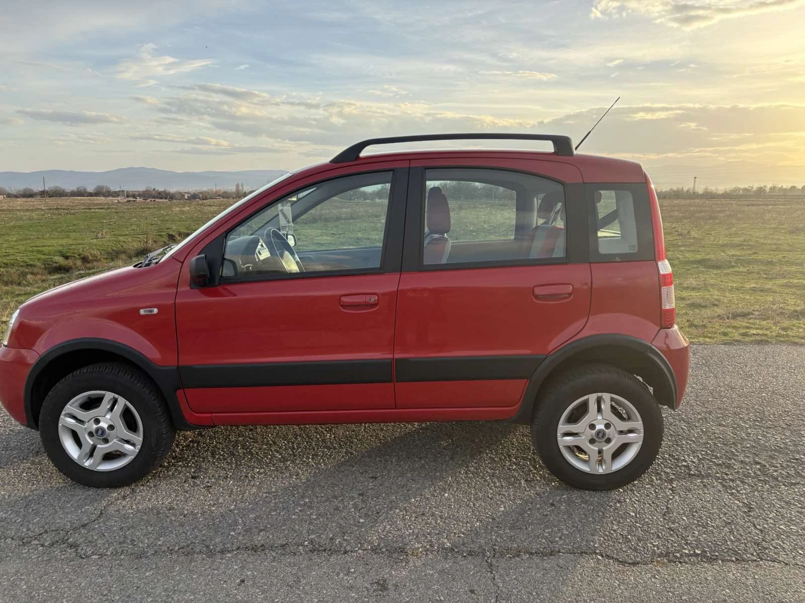 Fiat Panda 1, 2/ KLIMATIK/4X4 - изображение 2