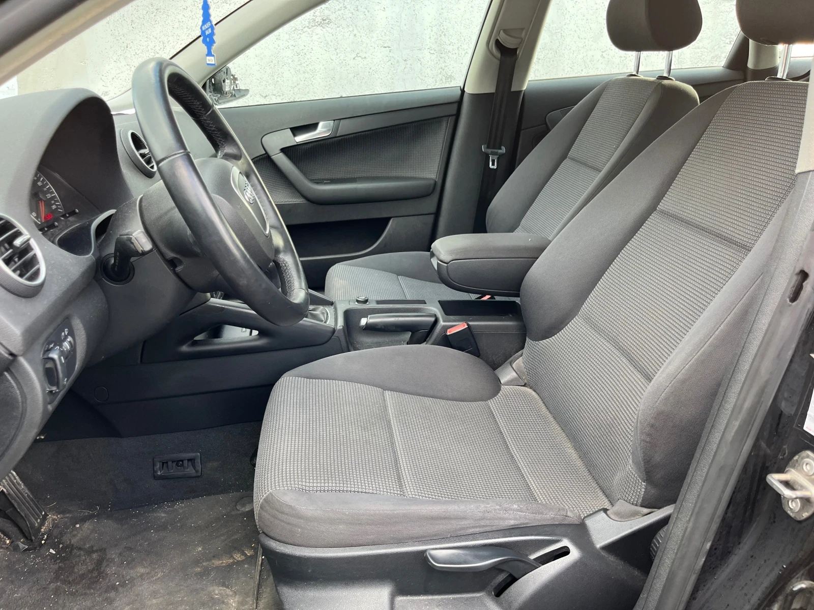 Audi A3 Sportback 1.9TDI - изображение 6