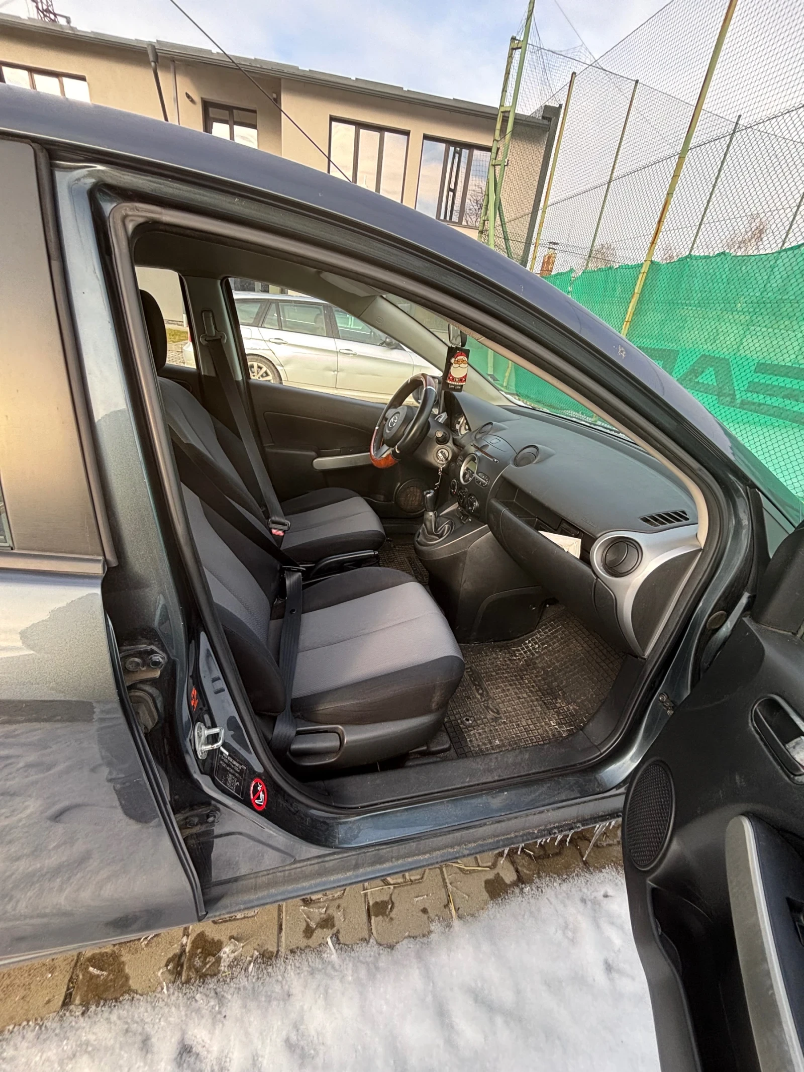 Mazda 2  - изображение 5