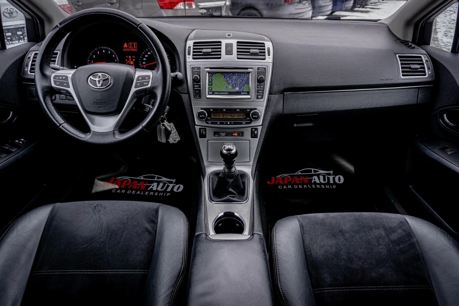 Toyota Avensis 1.8 бензин | КАТО НОВА! AL KANTARA | С ГАРАНЦИЯ - изображение 9