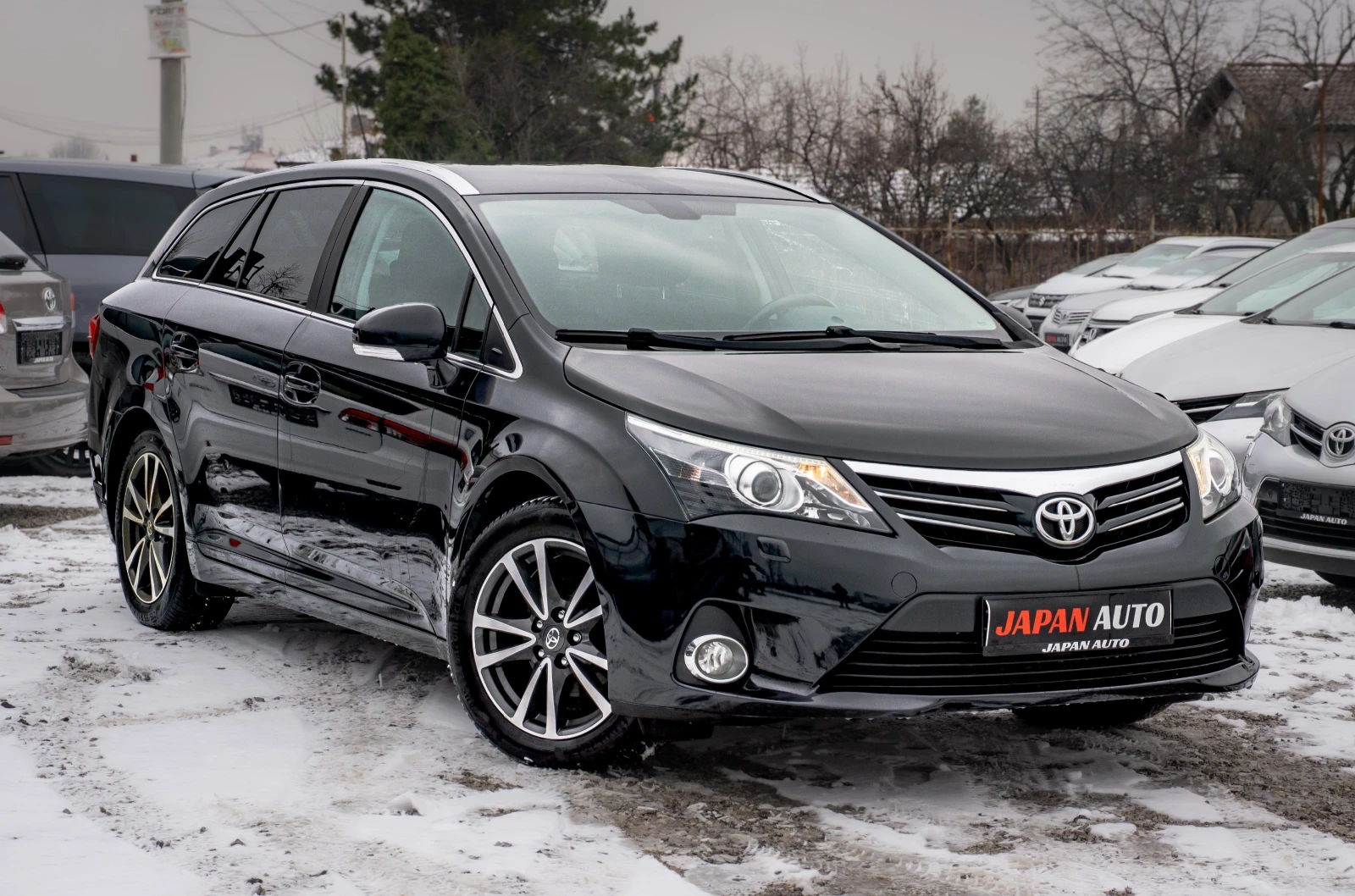 Toyota Avensis 1.8 бензин | КАТО НОВА! AL KANTARA | С ГАРАНЦИЯ - изображение 3