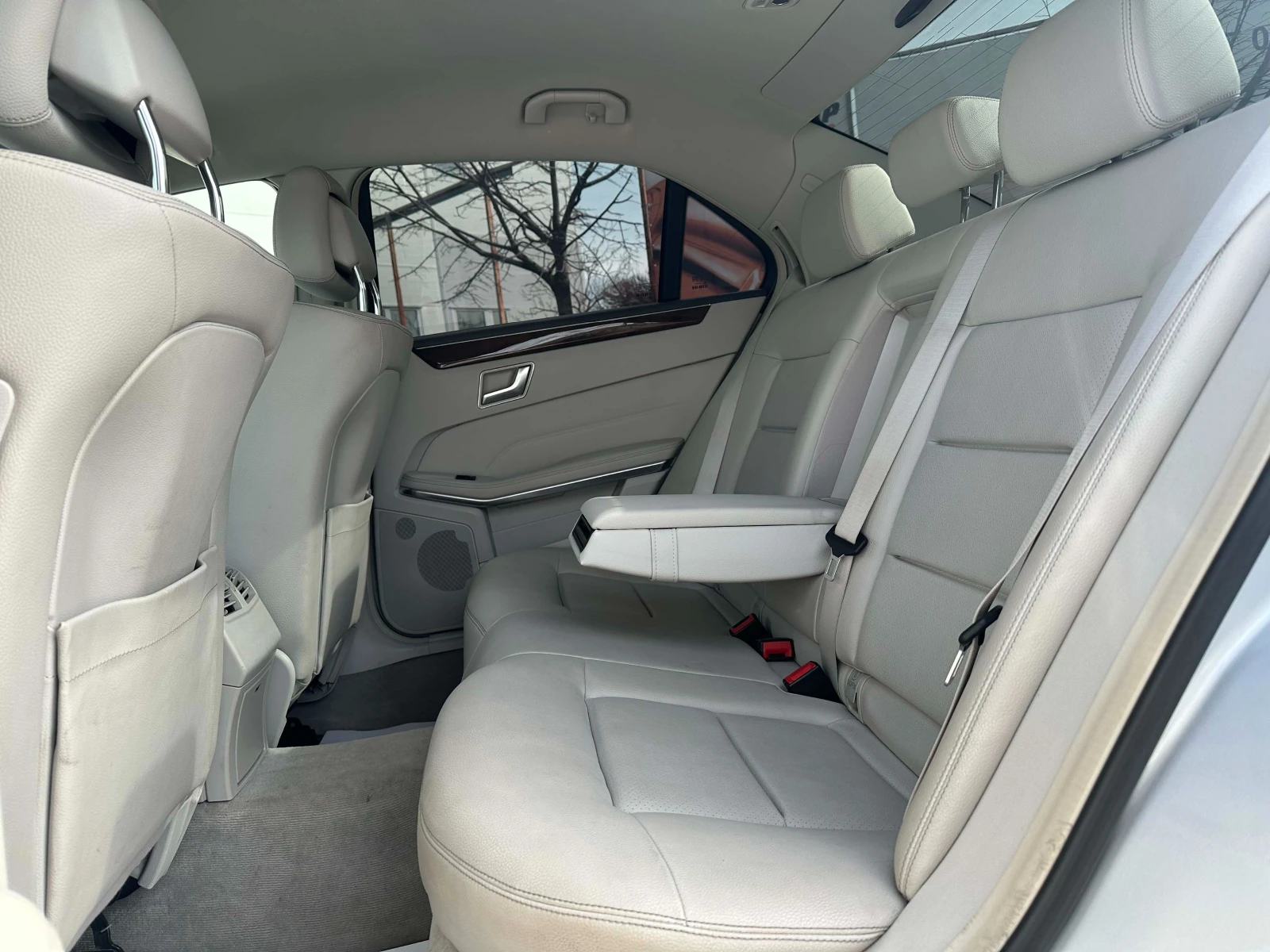 Mercedes-Benz E 250  - изображение 9