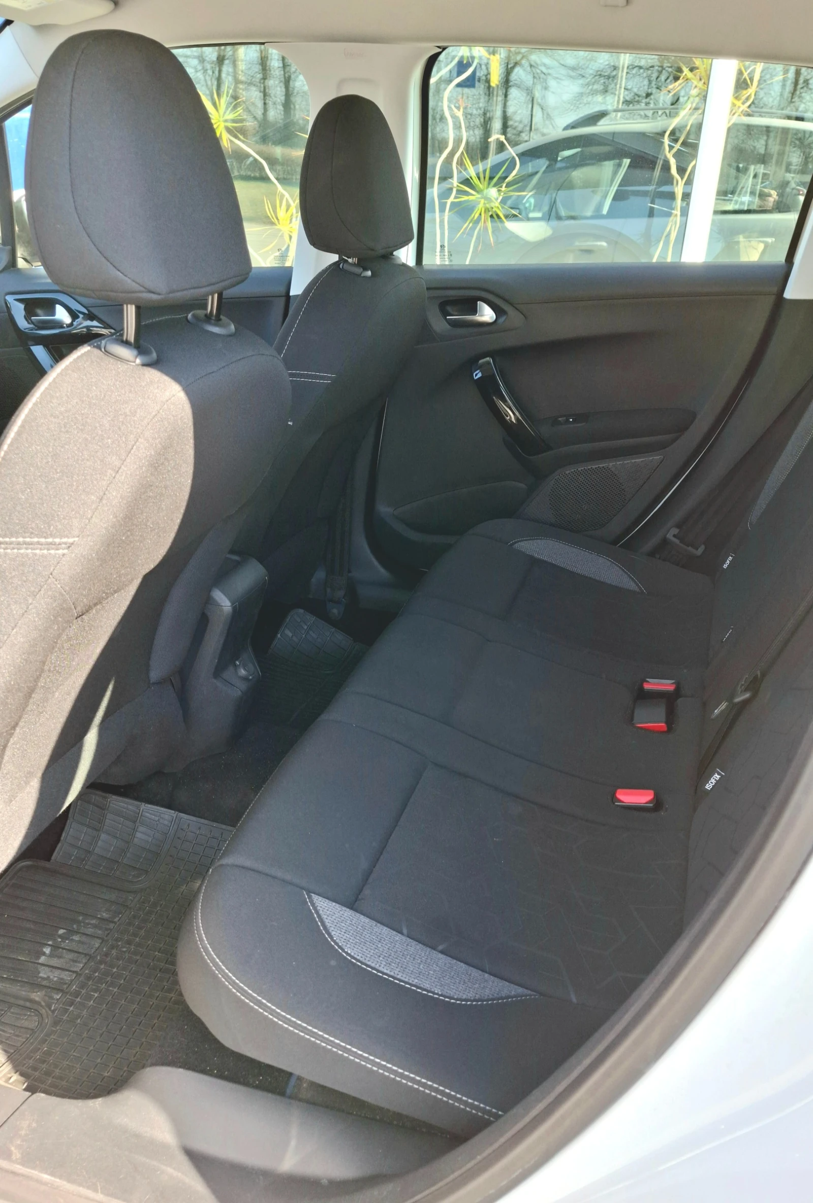 Peugeot 2008 SUV, снимка 7 - Автомобили и джипове - 53783466