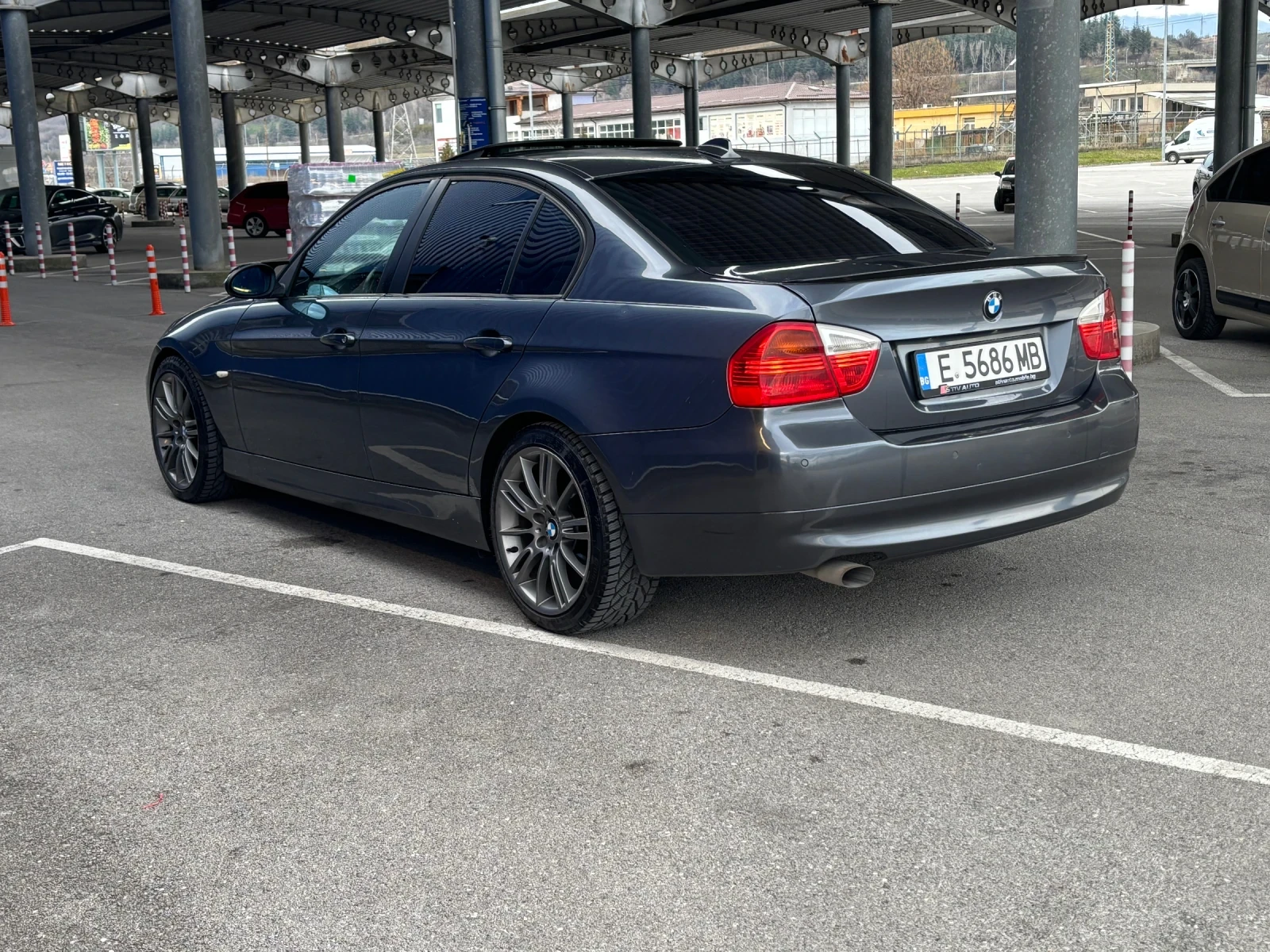 BMW 320 D AVTOMAT NAVI PODGREV, снимка 5 - Автомобили и джипове - 53844128