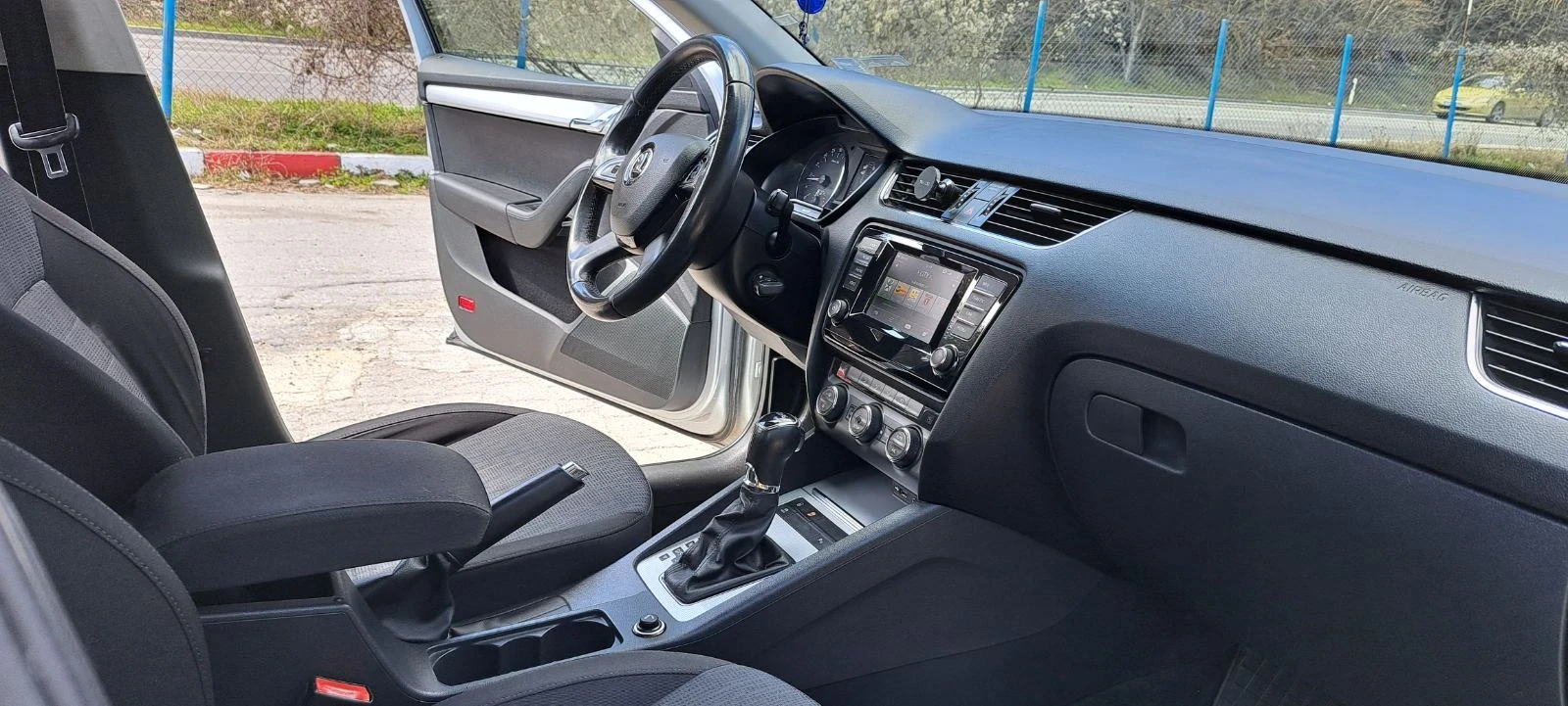 Skoda Octavia, снимка 8 - Автомобили и джипове - 53851961