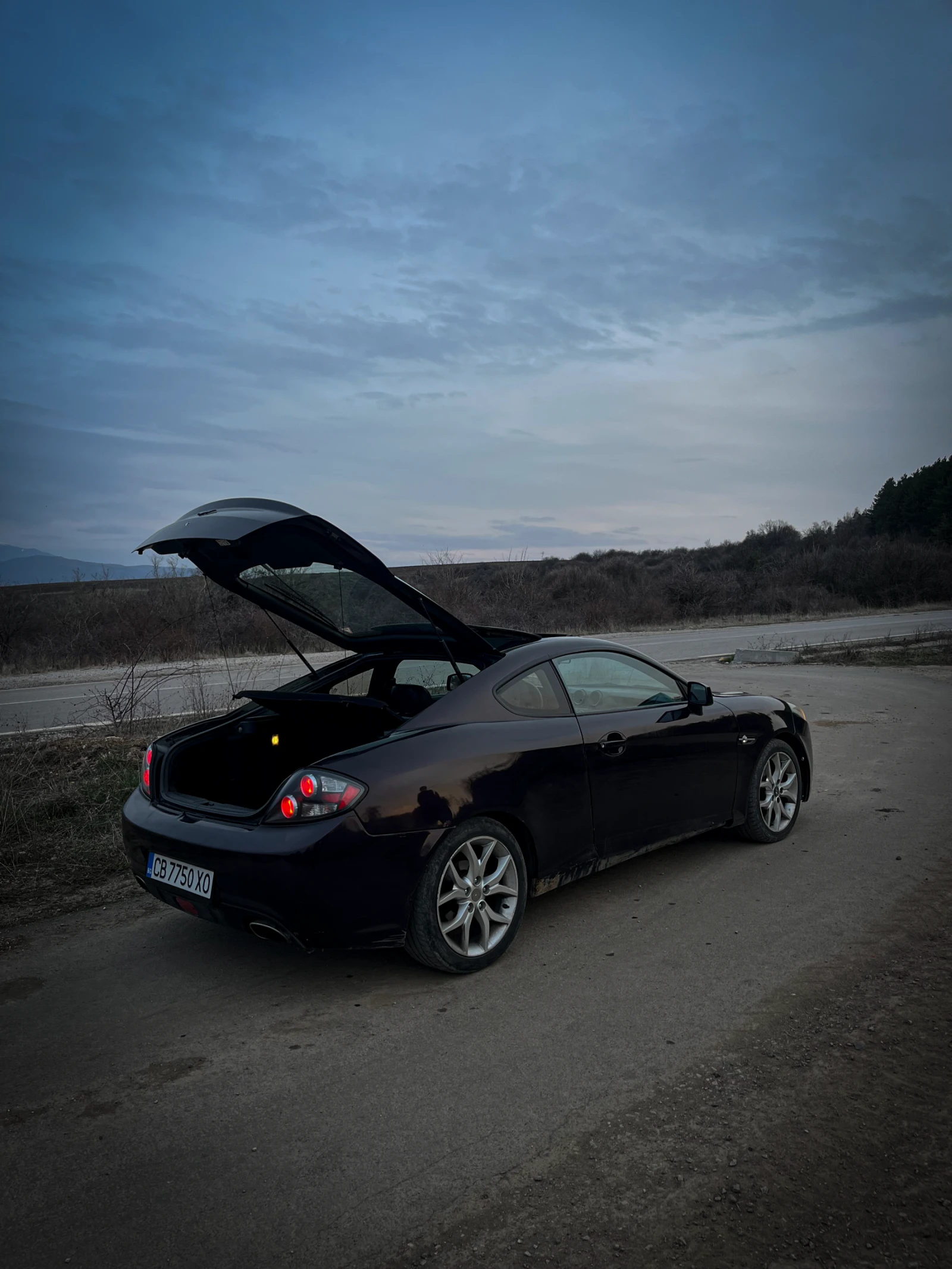 Hyundai Coupe, снимка 11 - Автомобили и джипове - 53962442