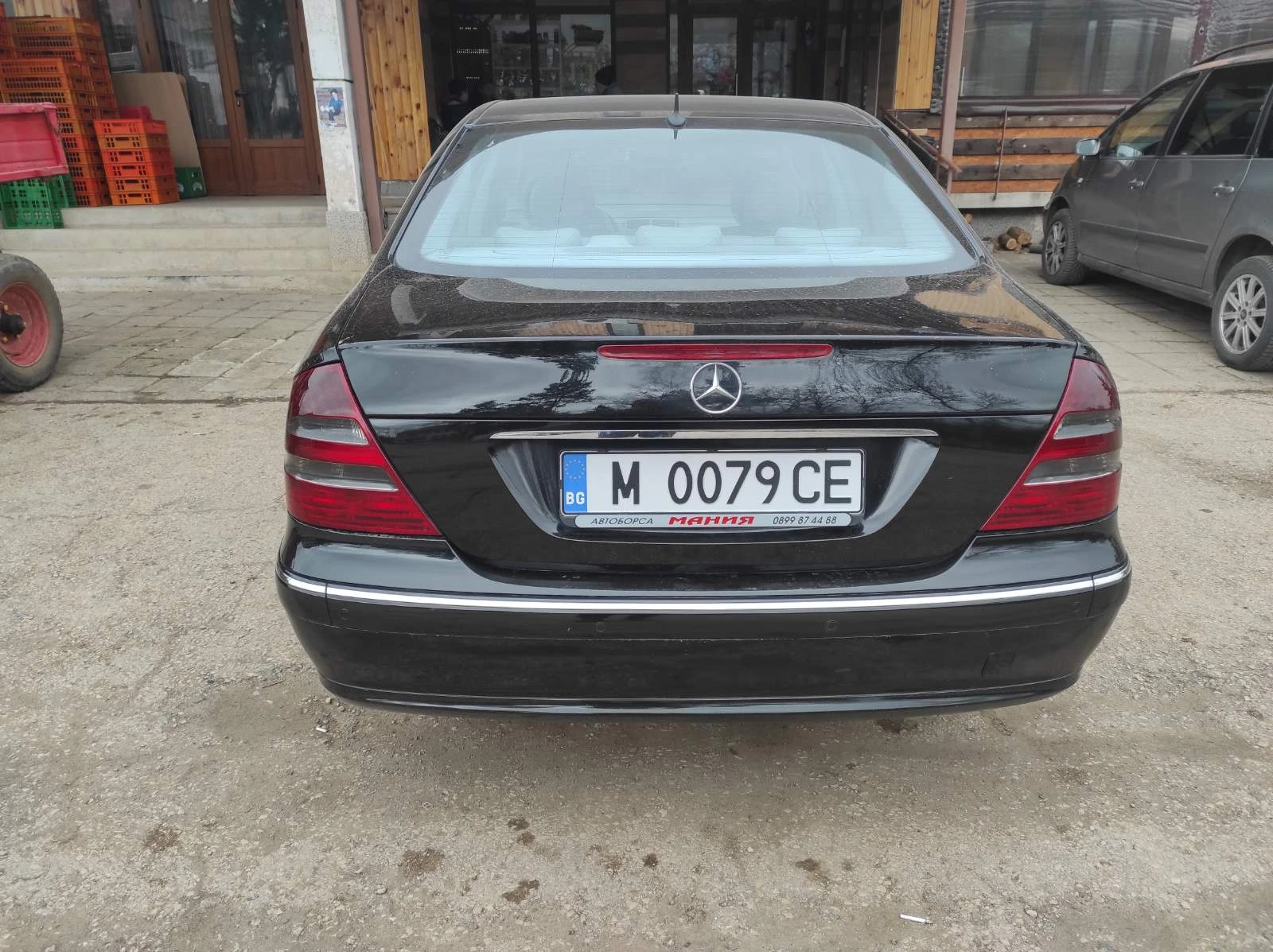 Mercedes-Benz E 220, снимка 8 - Автомобили и джипове - 54595734