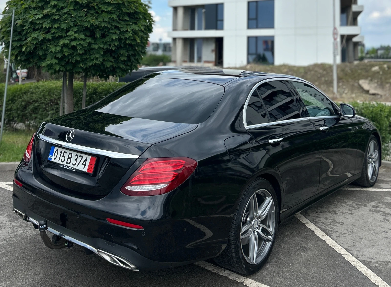 Mercedes-Benz E 350 AMG Line* 350* Burmester* Full Led, снимка 8 - Автомобили и джипове - 54761890