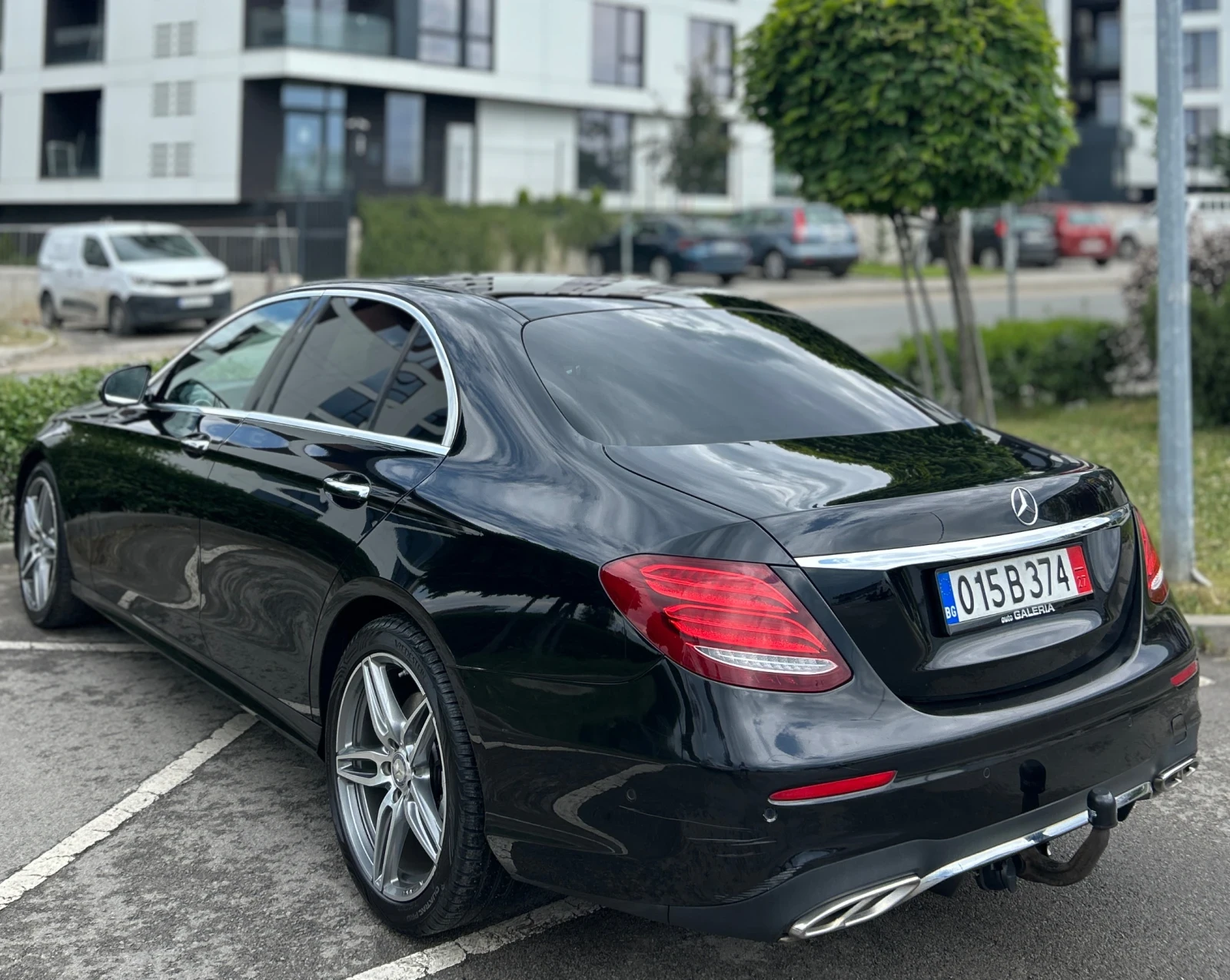 Mercedes-Benz E 350 AMG Line* 350* Burmester* Full Led, снимка 10 - Автомобили и джипове - 54761890