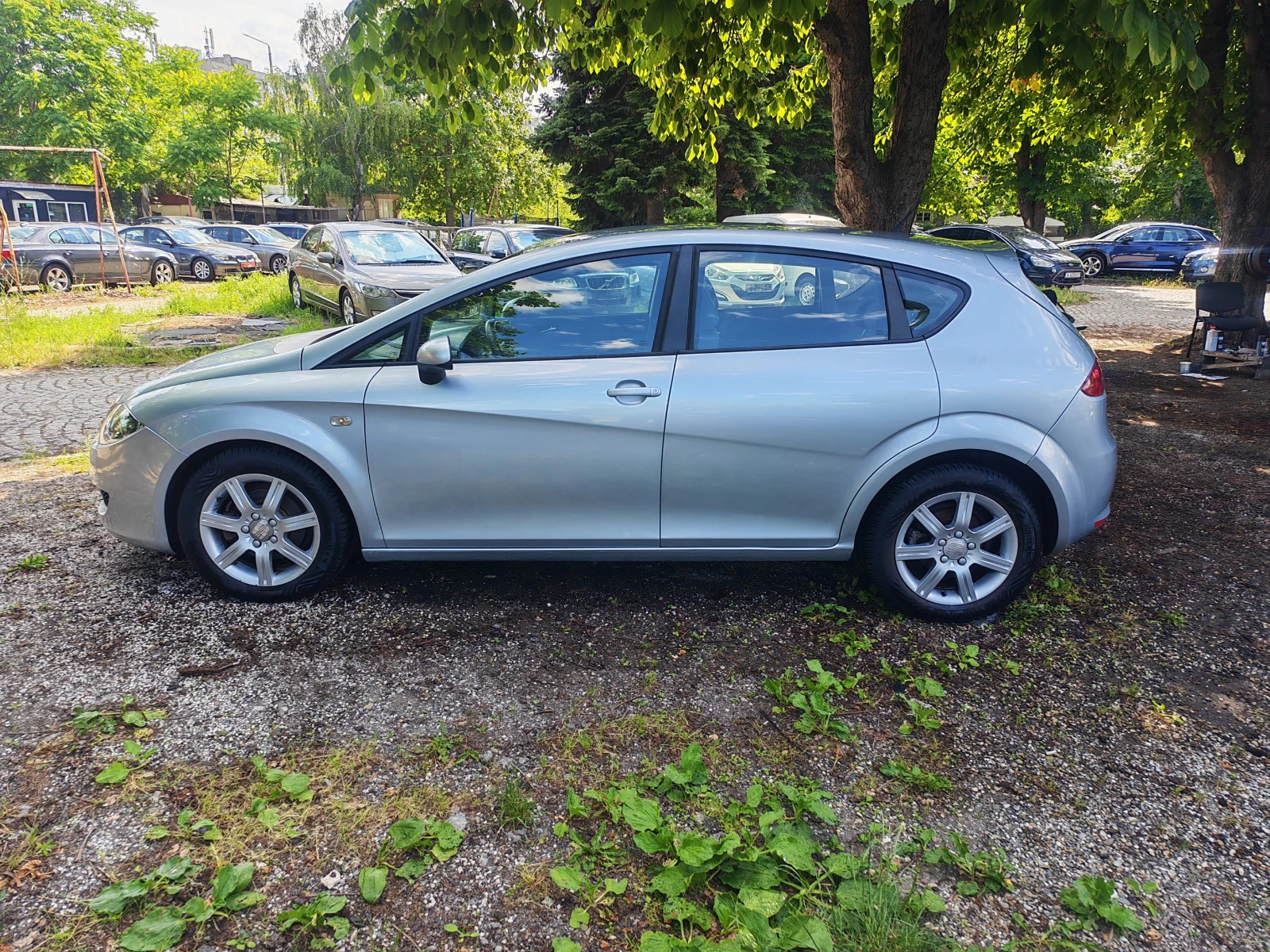 Seat Leon 1.9TDI-105к.с.-КЛИАМТИК, снимка 8 - Автомобили и джипове - 54873863