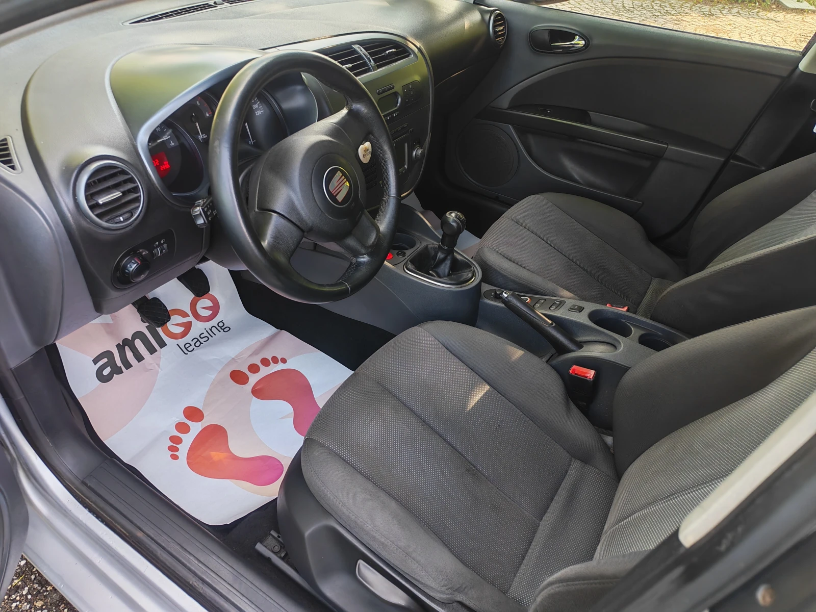 Seat Leon 1.9TDI-105к.с.-КЛИАМТИК, снимка 9 - Автомобили и джипове - 54873863