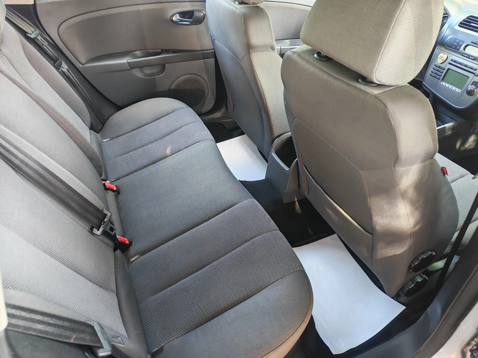 Seat Leon 1.9TDI-105к.с.-КЛИАМТИК, снимка 11 - Автомобили и джипове - 54873863