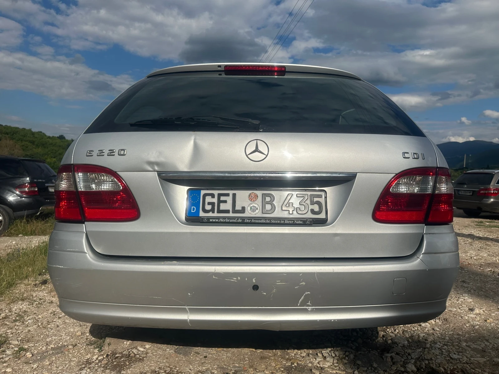 Mercedes-Benz E 220 2.2СДИ, 150к.с, 2005г нов внос, снимка 4 - Автомобили и джипове - 54896518