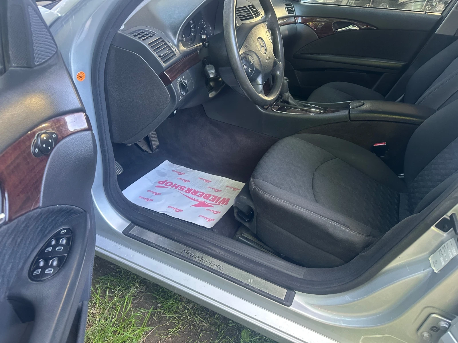 Mercedes-Benz E 220 2.2СДИ, 150к.с, 2005г нов внос, снимка 10 - Автомобили и джипове - 54896518