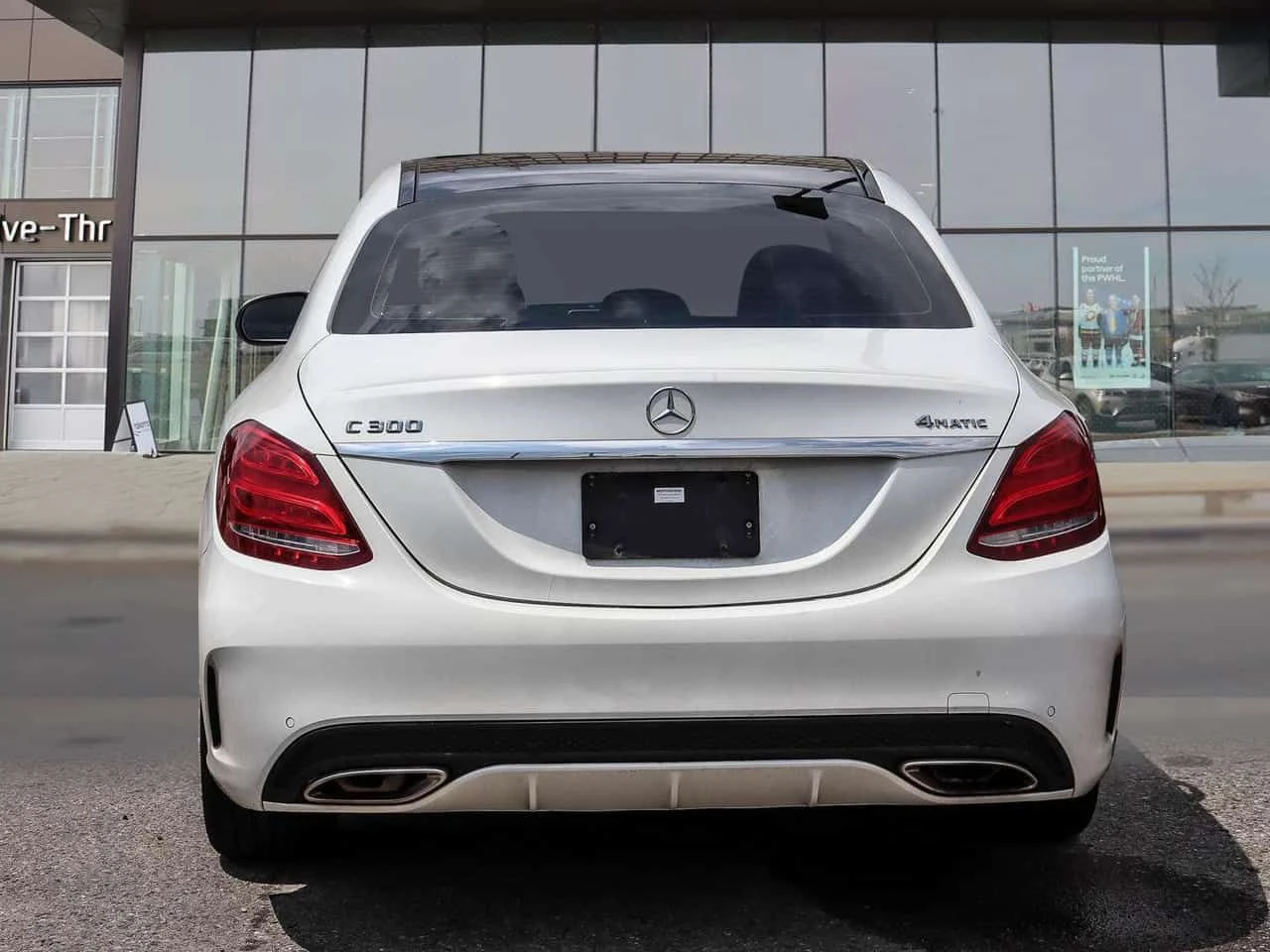Mercedes-Benz C 300 * CARFAX * БЕЗ ПЪРВОНАЧАЛНА ВНОСКА, снимка 3 - Автомобили и джипове - 55317047