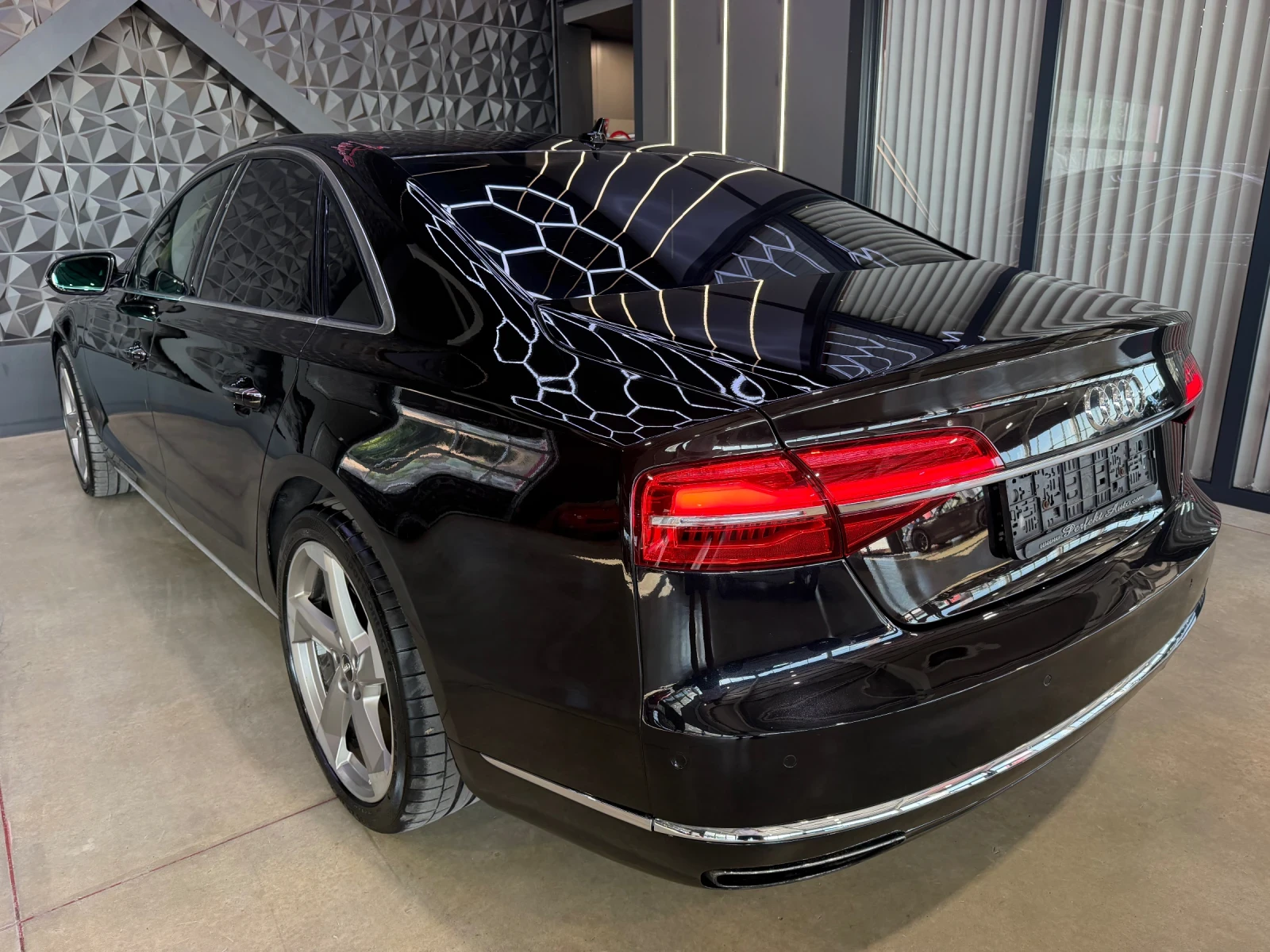 Audi A8 4.2 TDI QUATTRO MATRIX * S LINE * BOSE * ШИБЕДАХ, снимка 3 - Автомобили и джипове - 55465849
