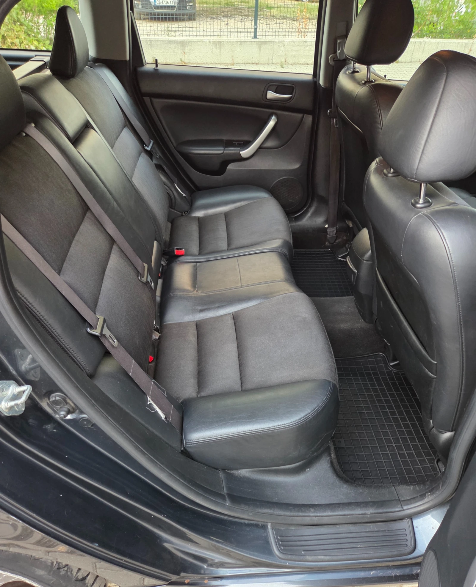Honda Accord Tourer, снимка 8 - Автомобили и джипове - 56095841