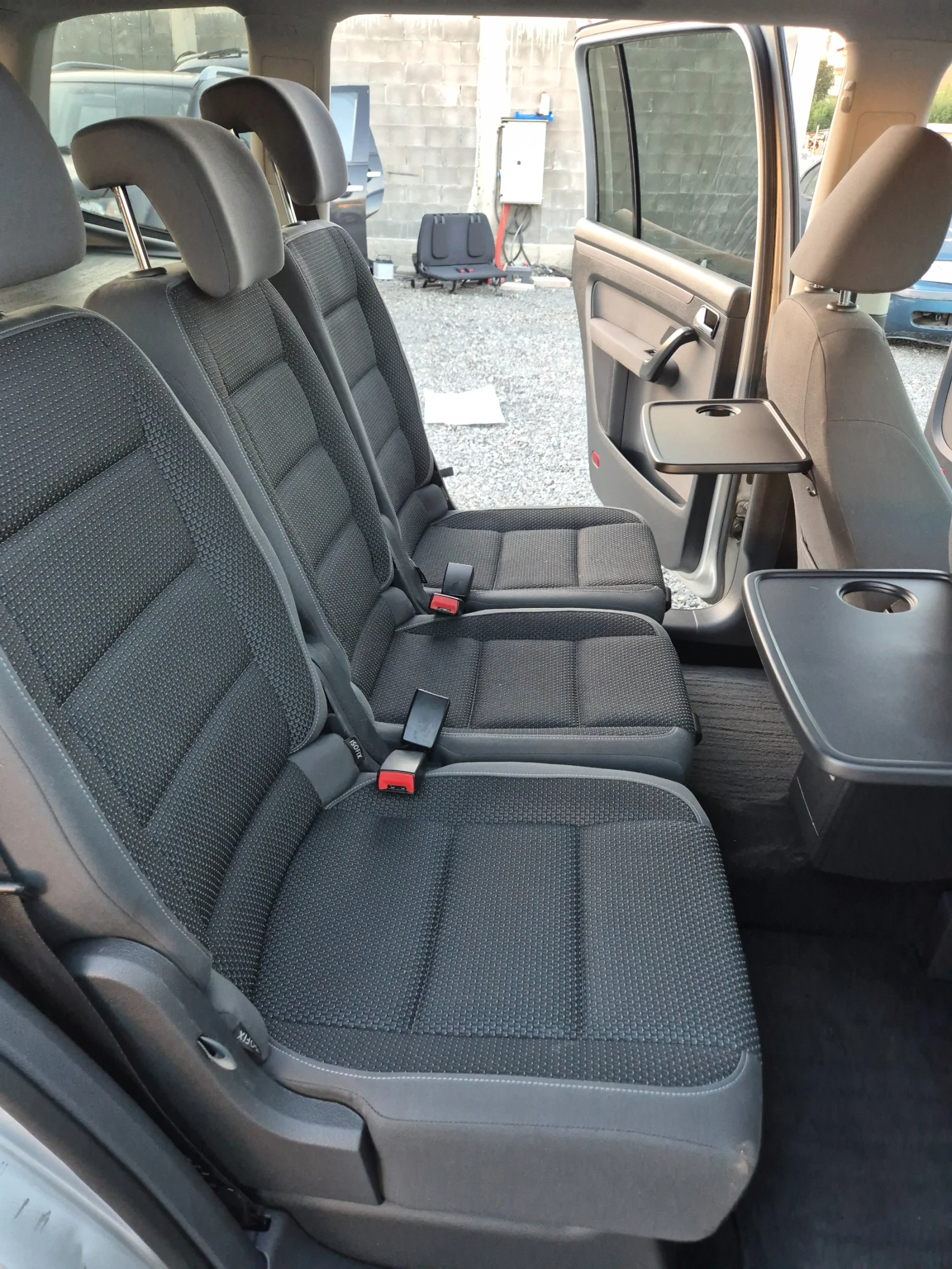 VW Touran АВТОМАТИК, снимка 10 - Автомобили и джипове - 56274808