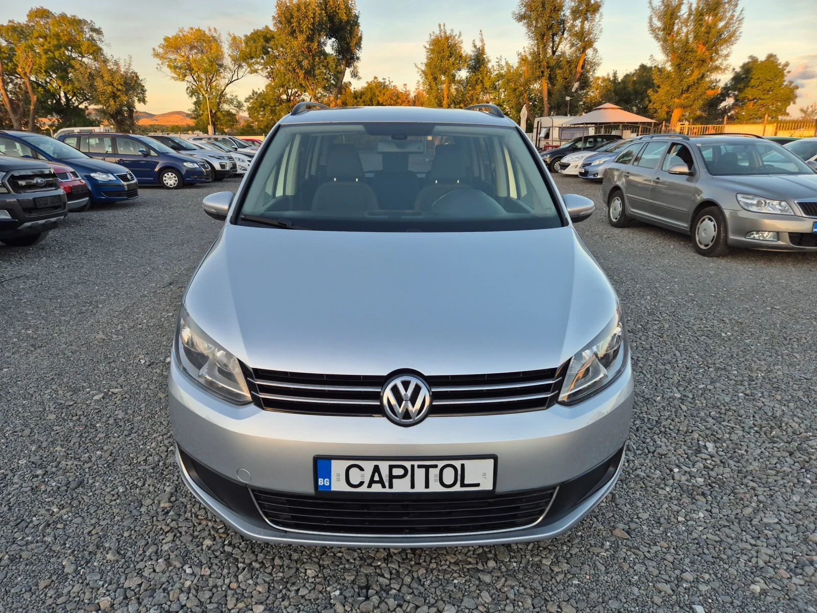 VW Touran АВТОМАТИК, снимка 2 - Автомобили и джипове - 56274808