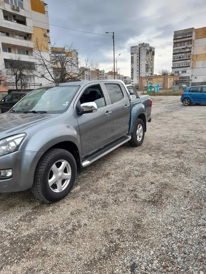 Isuzu D-max, снимка 3 - Автомобили и джипове - 48441446