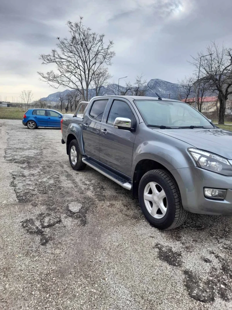 Isuzu D-max, снимка 5 - Автомобили и джипове - 48441446