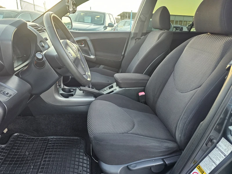 Toyota Rav4 2.2 D4D, снимка 9 - Автомобили и джипове - 52745537