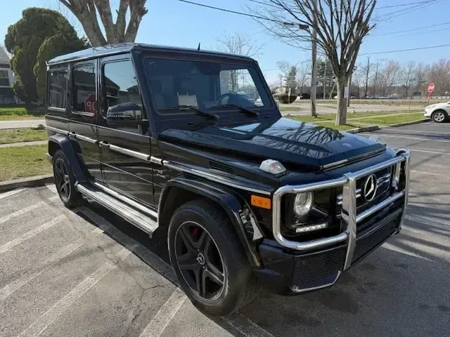 Mercedes-Benz G 63 AMG  4MATIC 4dr, снимка 3 - Автомобили и джипове - 54460282